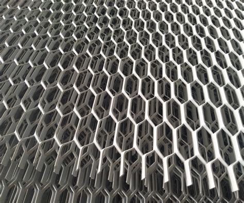 hexagonal expanded metal pattern